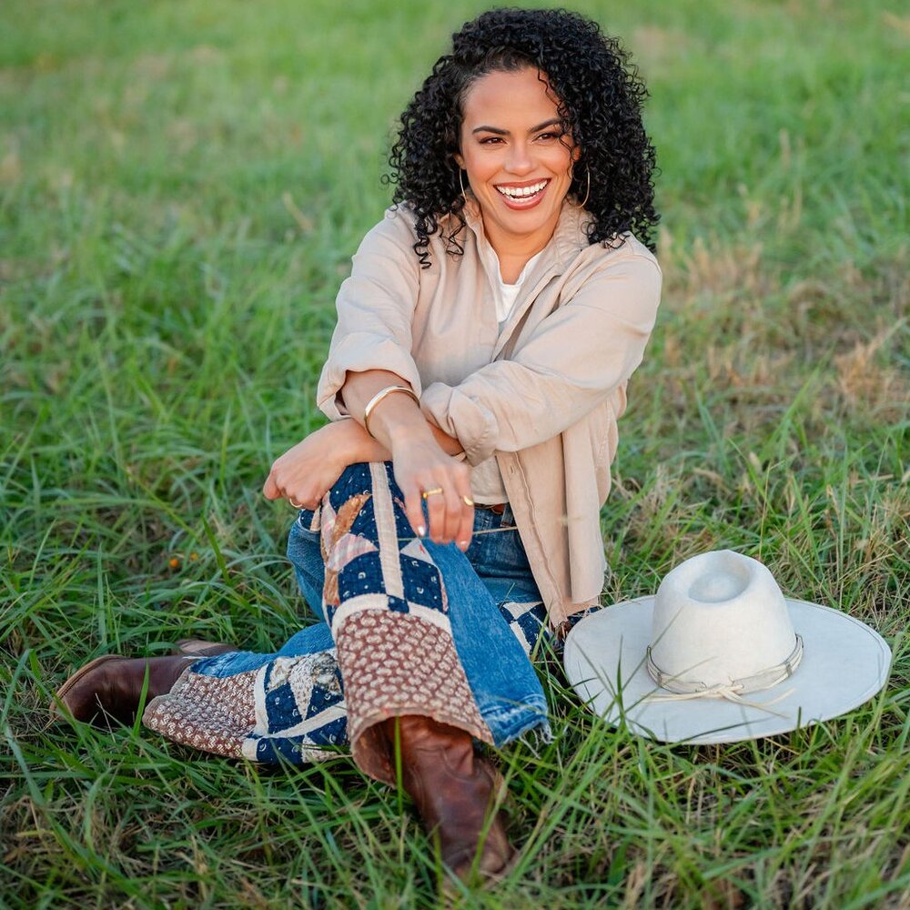 Meet your Posher, Aintzane